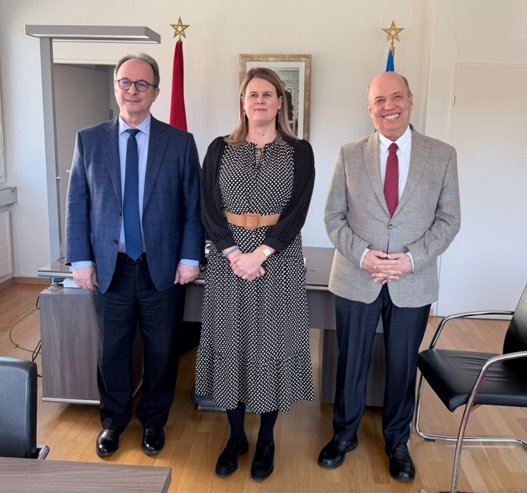 التباحث مع السيدة أليس جيل إدواردز المقررة الخاصة للأمم المتحدة المعنية بمسألة التعذيب وغيره من ضروب المعاملة أو العقوبة القاسية أو اللاإنسانية أو المهينة